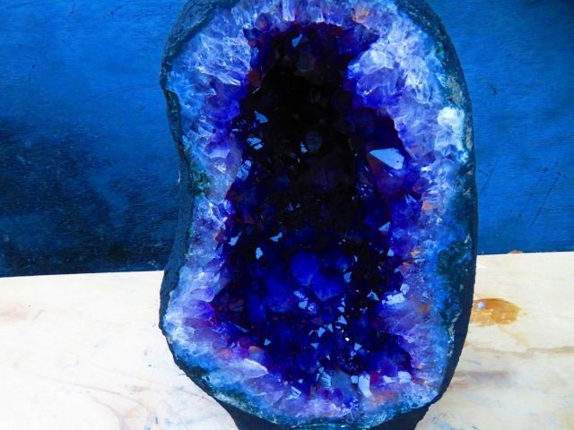 絶品濃い濃い超強パワー 超迫力 品 ウルグアイ産 天然水晶宝石 アメジストドーム超巨大57 31 kg 高さ500 mm tr 30445