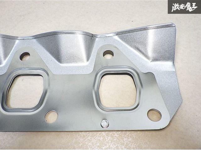 ☆新品☆未使用☆ スズキ純正 JA11 ジムニー エキゾーストマニホールド