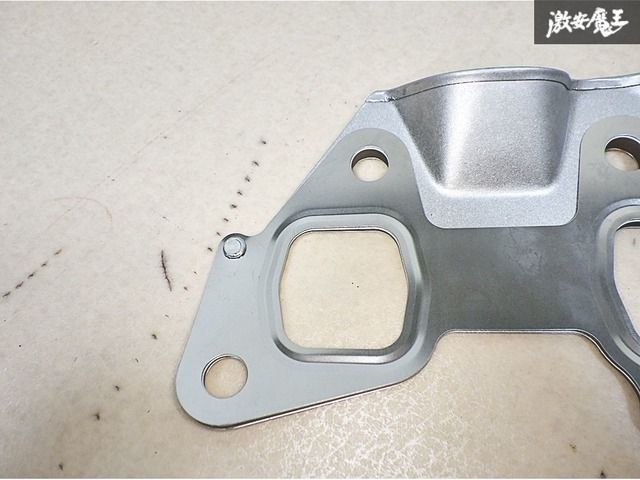 ☆新品☆未使用☆ スズキ純正 JA11 ジムニー エキゾーストマニホールド