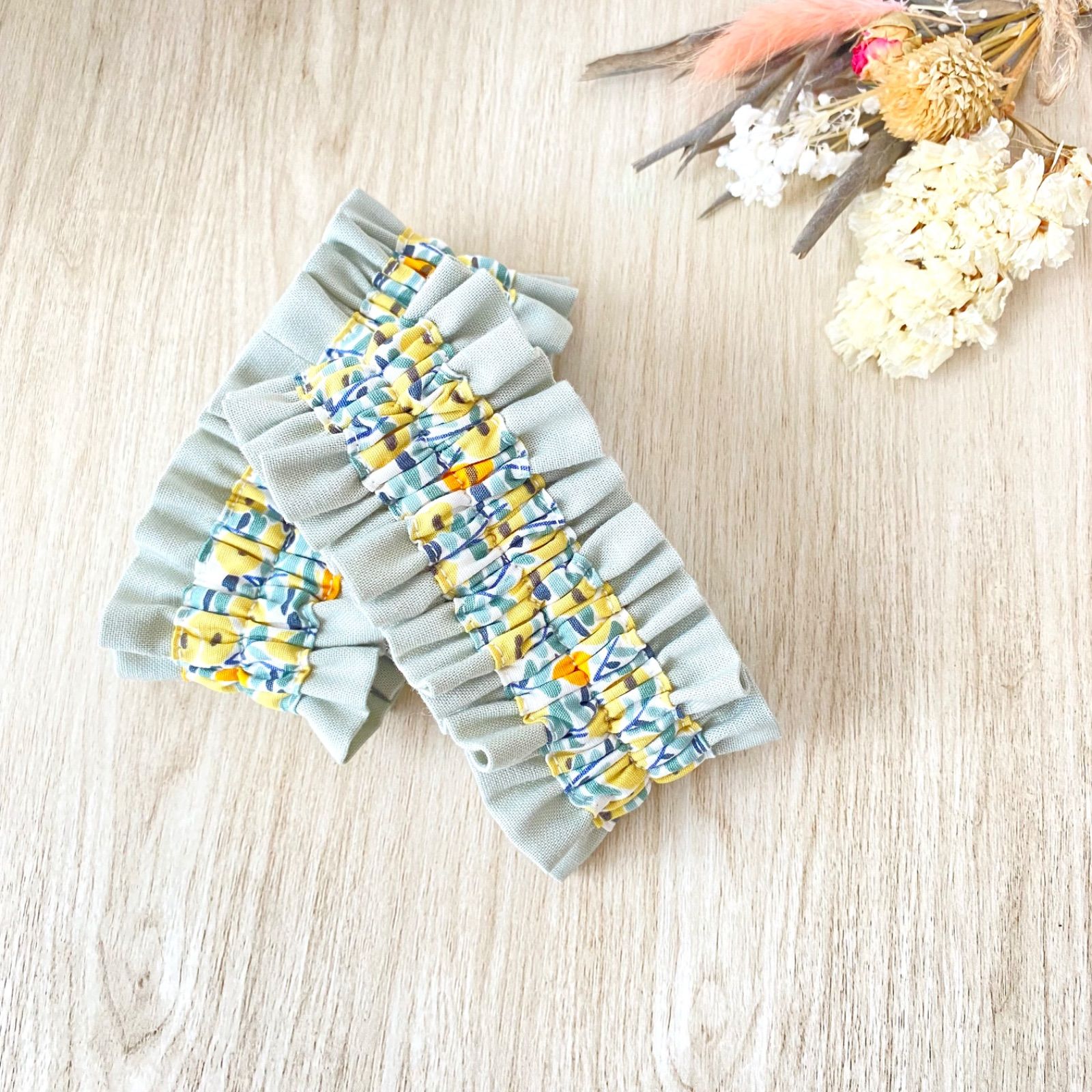 ハンドメイド アームバンド アームカバー 小花柄 グリーン - メルカリ