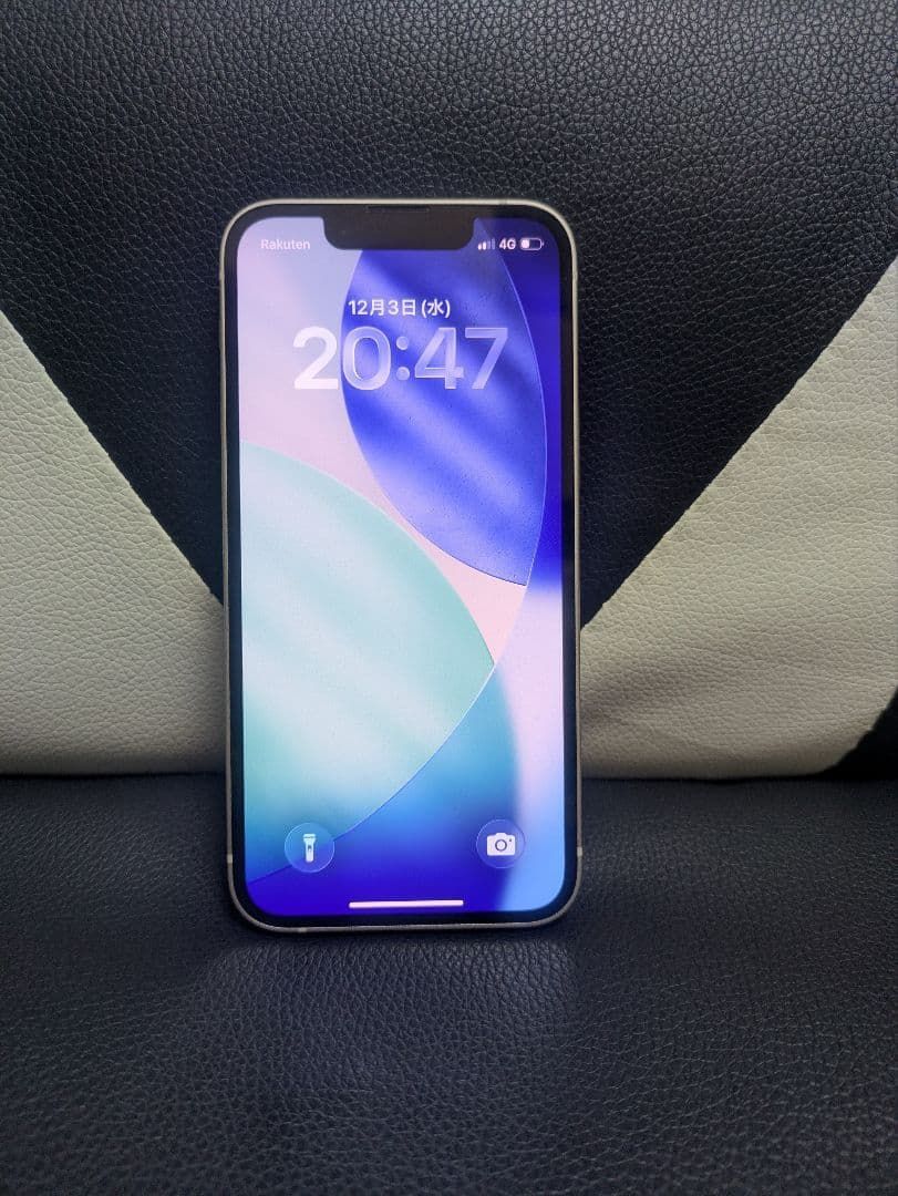 美品　iPhone 13 mini 128gb シルバー　銀　SIMフリー　42 美品 iPhone 13 mini 128gb シルバー 銀 SIMフリー 42 - メルカリ