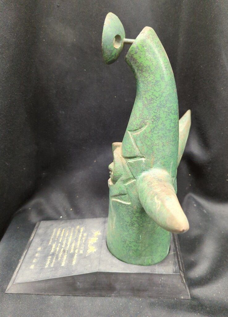 三菱電気 ブロンズ風 岡本太郎 太陽の塔/三菱カラーテレビ 高雄 - メルカリ