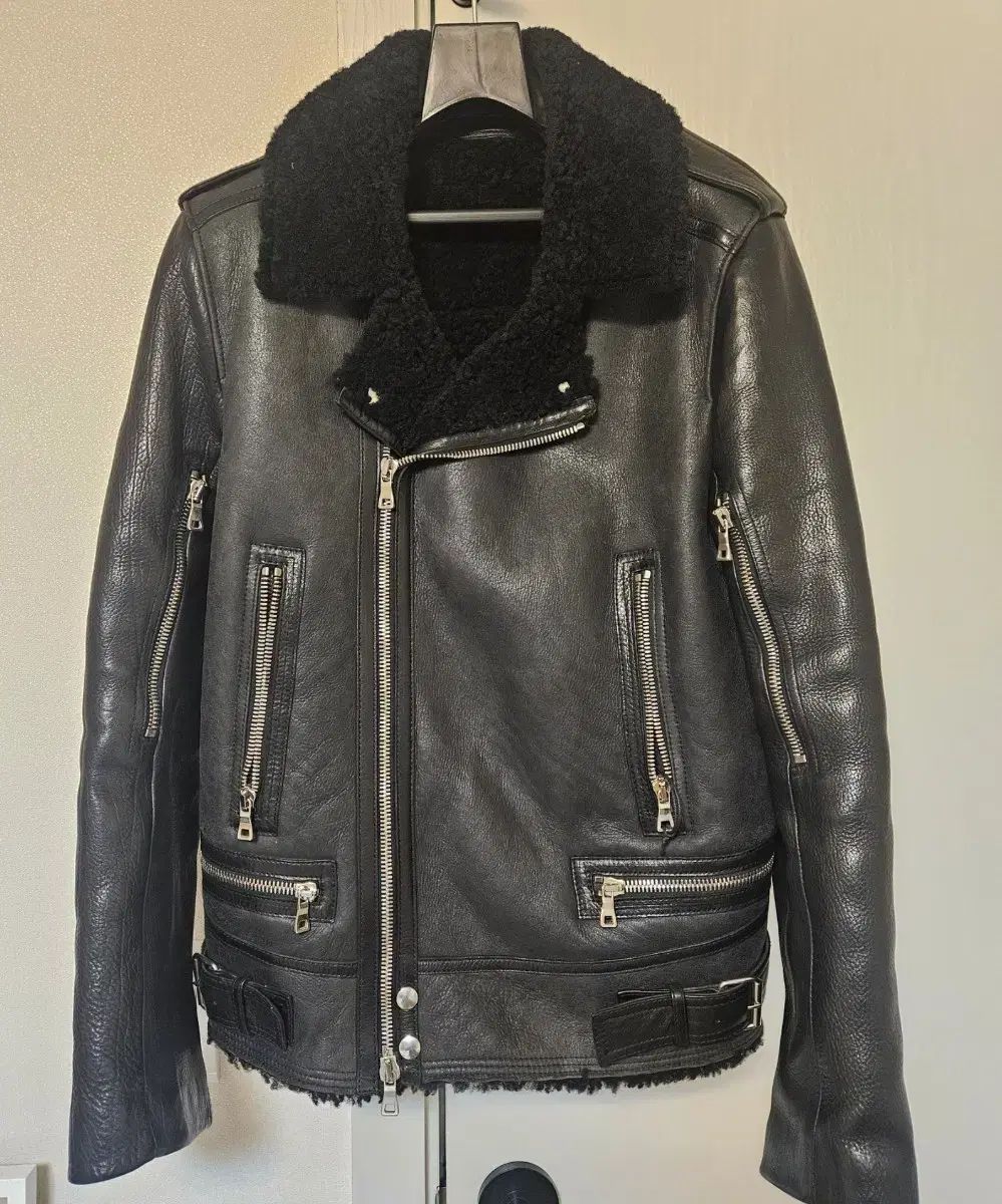 BALMAIN バルマン ライダー バイク ムートン ジャケット 出品 - メルカリ