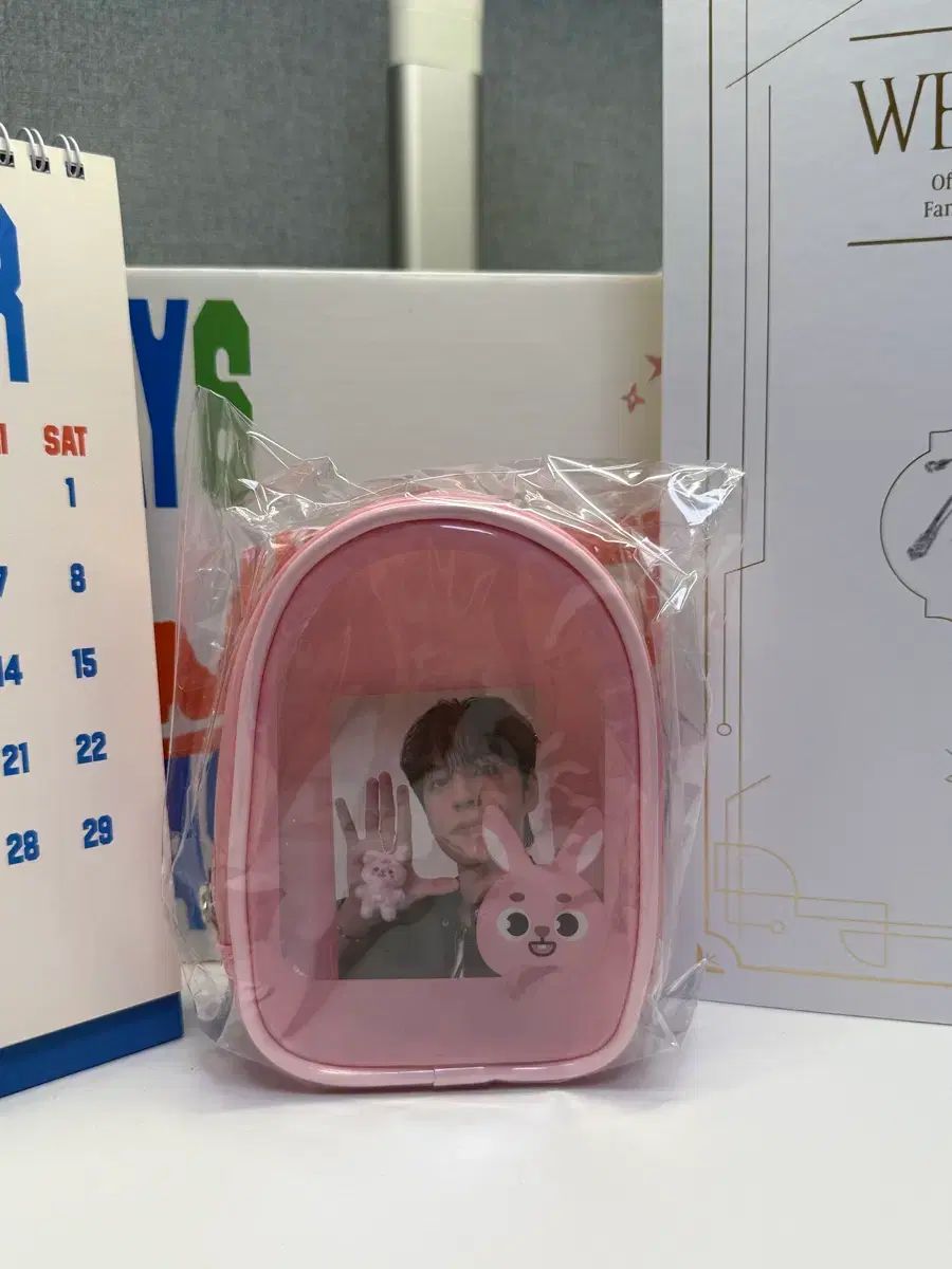 新品♡DAY6.ウォンピル.フェイスポーチ.PIL.デニマルズ.wonpil DAY6(デイシックス) ウォンピル(WONPIL) クリア PLUSH ポーチ - メルカリ