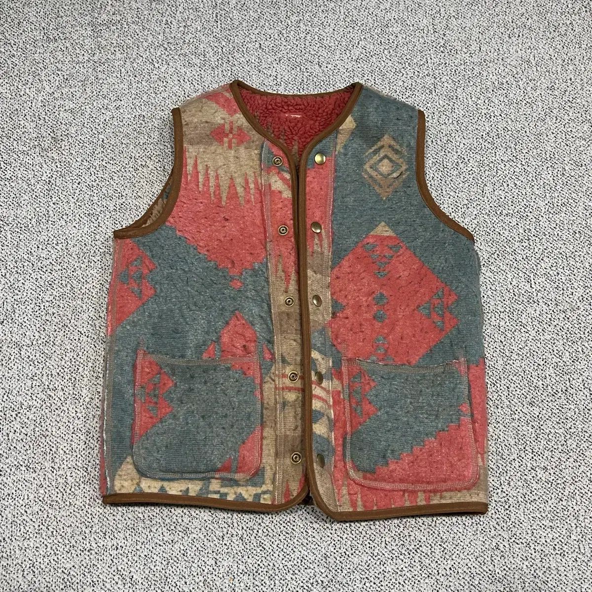 キャピタル リバーシブル ベスト - メルカリ