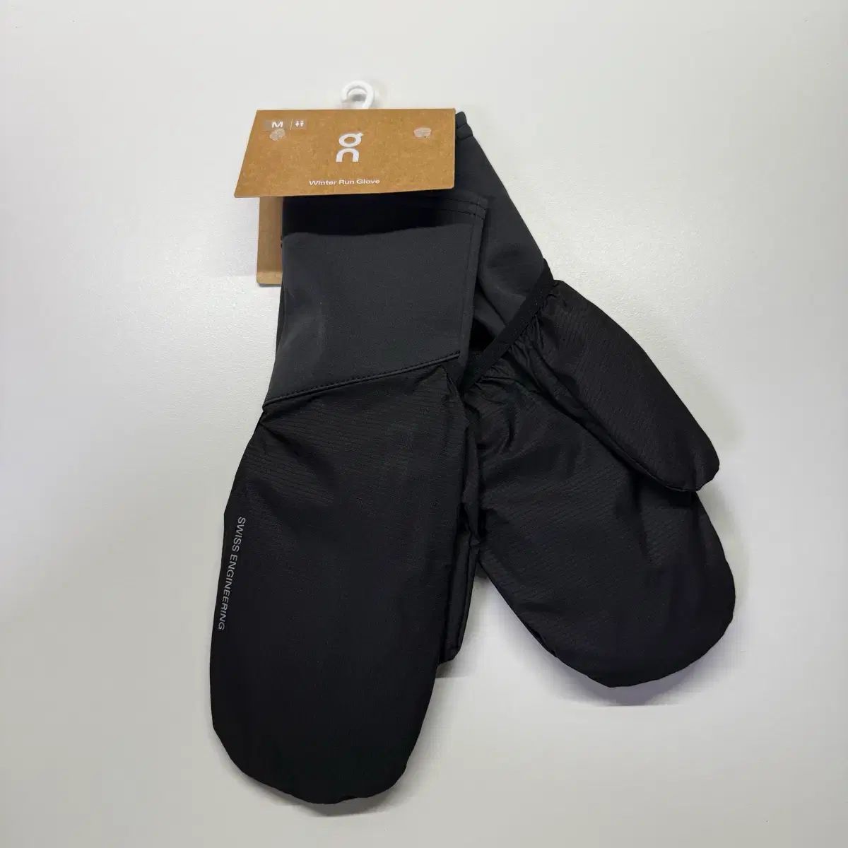 オンランニング 手袋 ウィンター ラン グローブ ブラック M