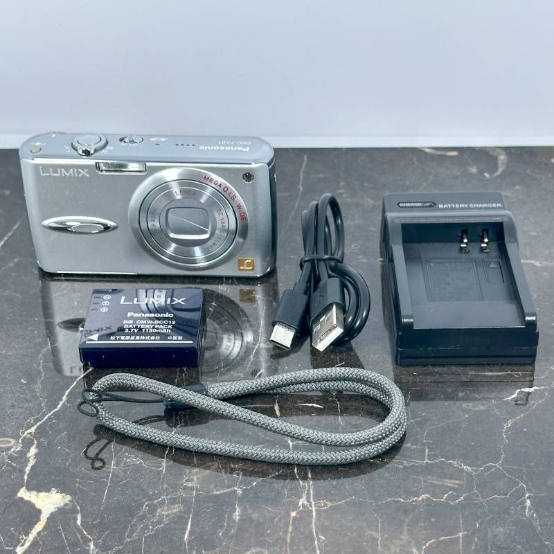 美品】Panasonic LUMIX DMC-FX01 600万画素 28mm広角 LEICAレンズ 光学