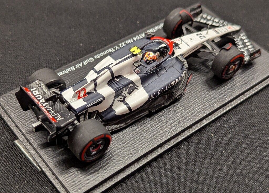 MINIMAX 1 43 sparkmodel Scuderia Alpha Tauri AT 04 22 Y Tsunoda GulfAirBahrainGP 2025