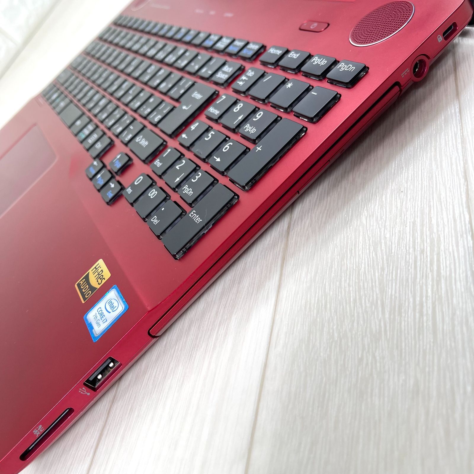 富士通 LIFEBOOK 第7世代 i7 新品SSD512GB メモリ16GB Windows11 25H2