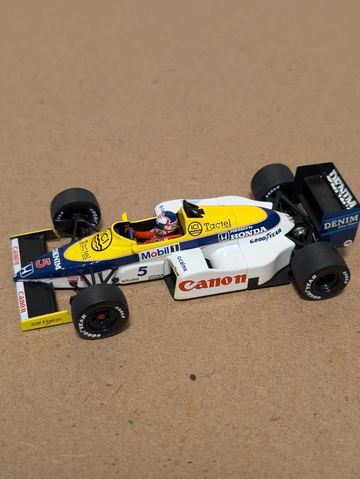 初優勝1/43ウィリアムズFW10ナイジェル・マンセル初優勝モデル