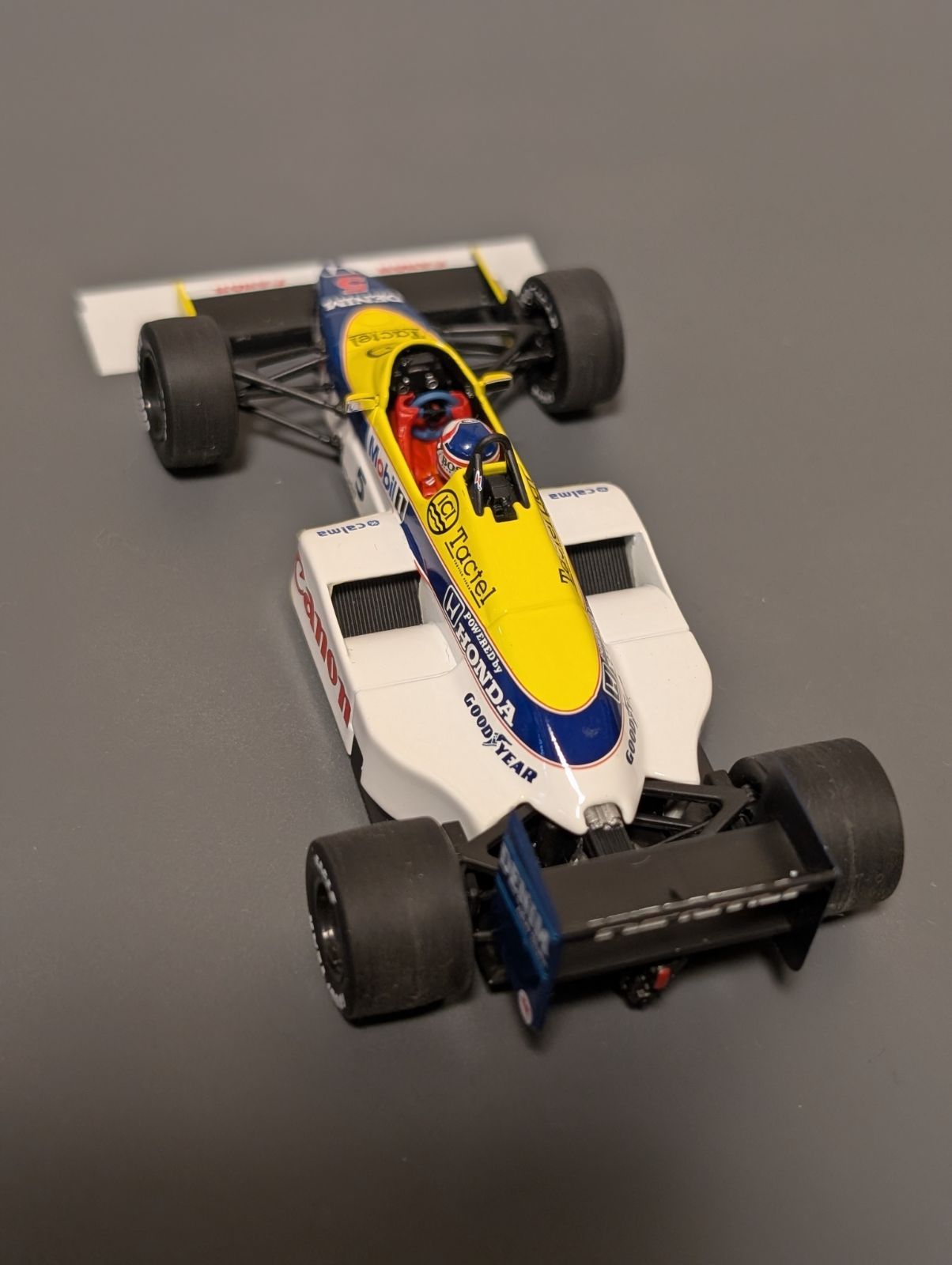 初優勝1/43ウィリアムズFW10ナイジェル・マンセル初優勝モデル