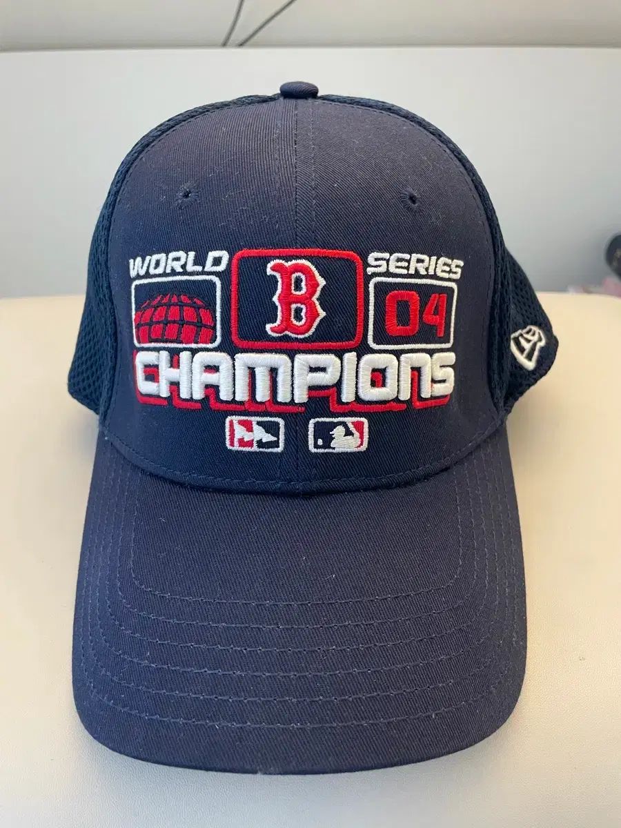 ボストン・レッドソックス 2004 優勝記念帽子