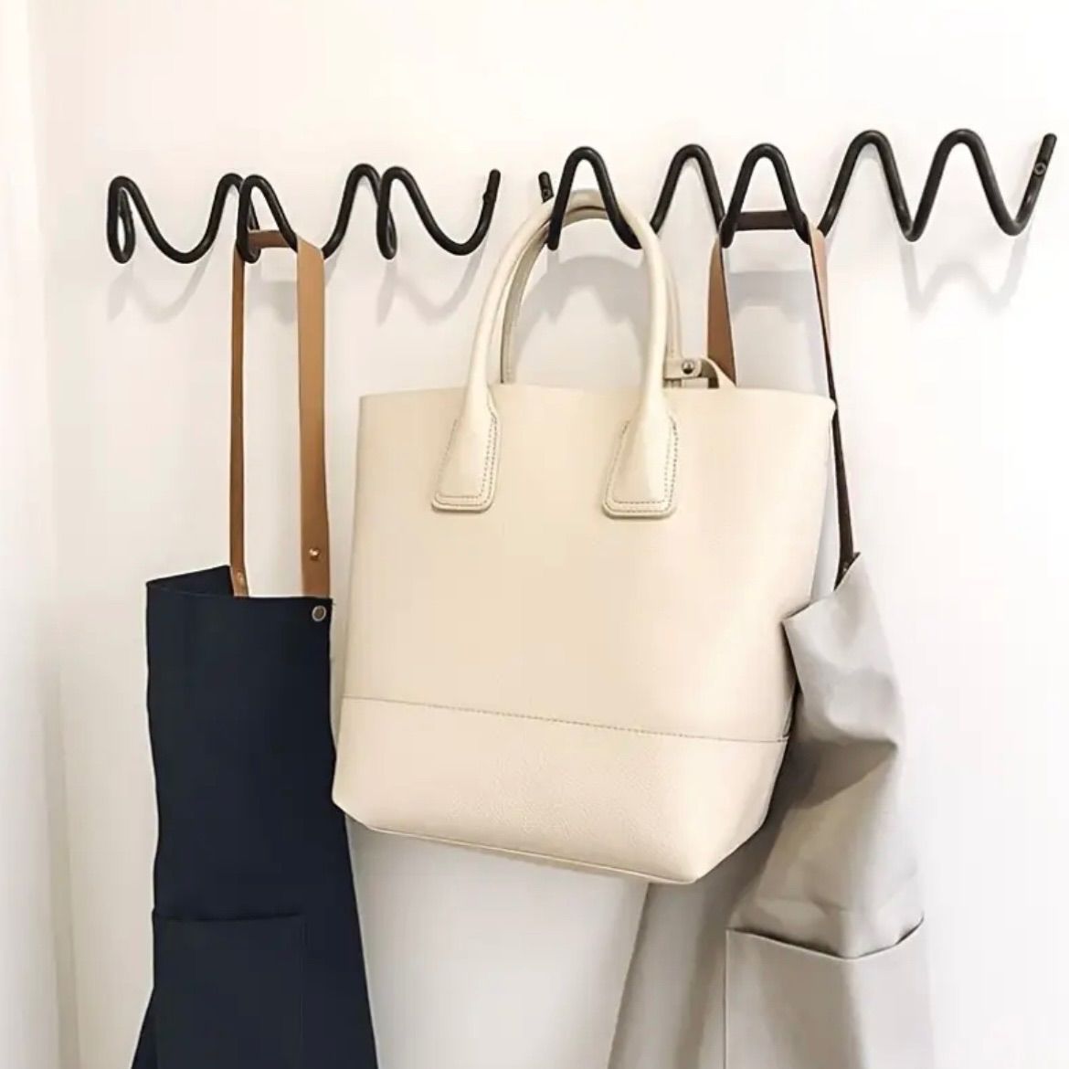 ラック コートラック 壁掛け アイアン ワーブ型