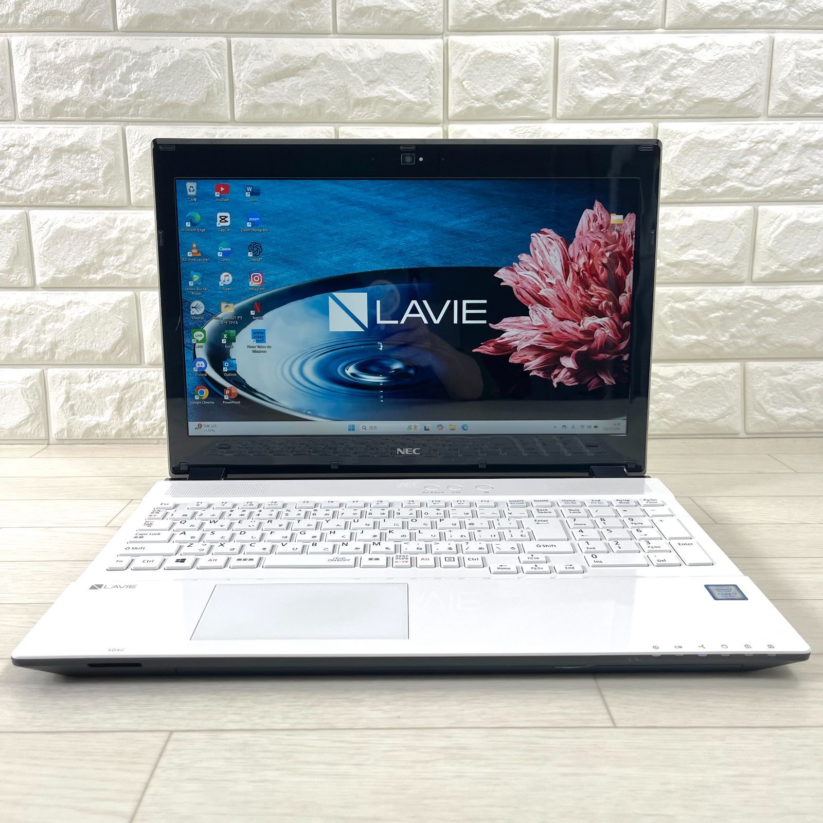 NEC LAVIE 第7世代 i7 新品SSD1TB メモリ16GB 最新Windows 25H2