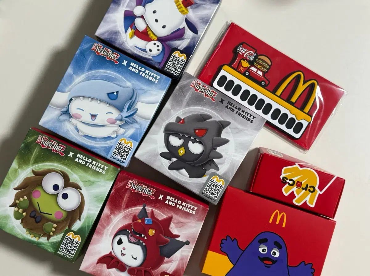 マクドナルド 遊 戯 王 ハローキティ コラボ グッズ ハッピーセット グリマース コインケース