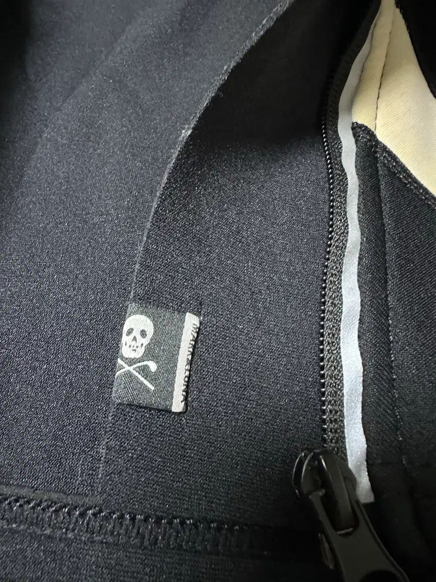 ラッシュガード