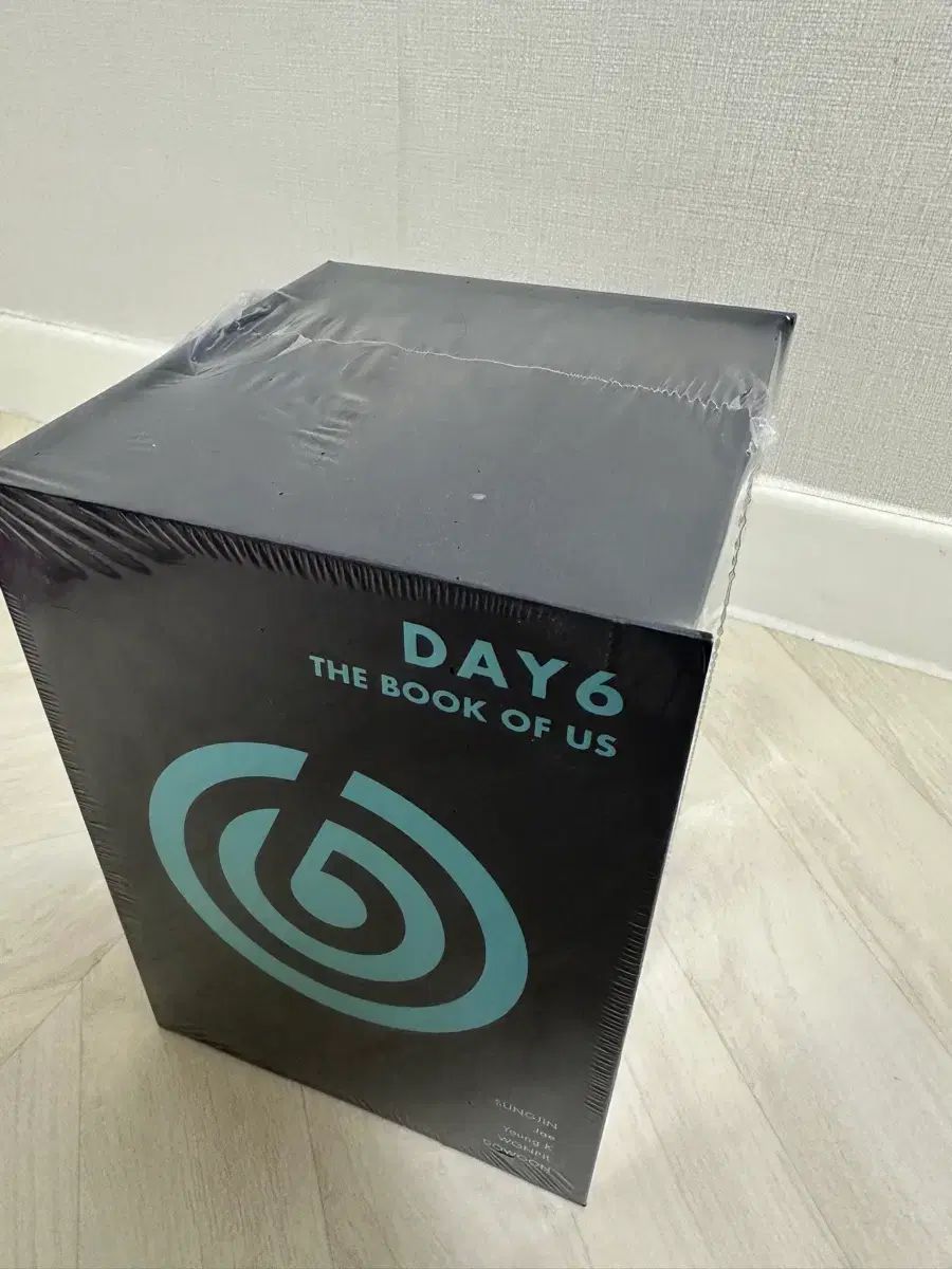 DAY 6 デイシックス パッケージボックス