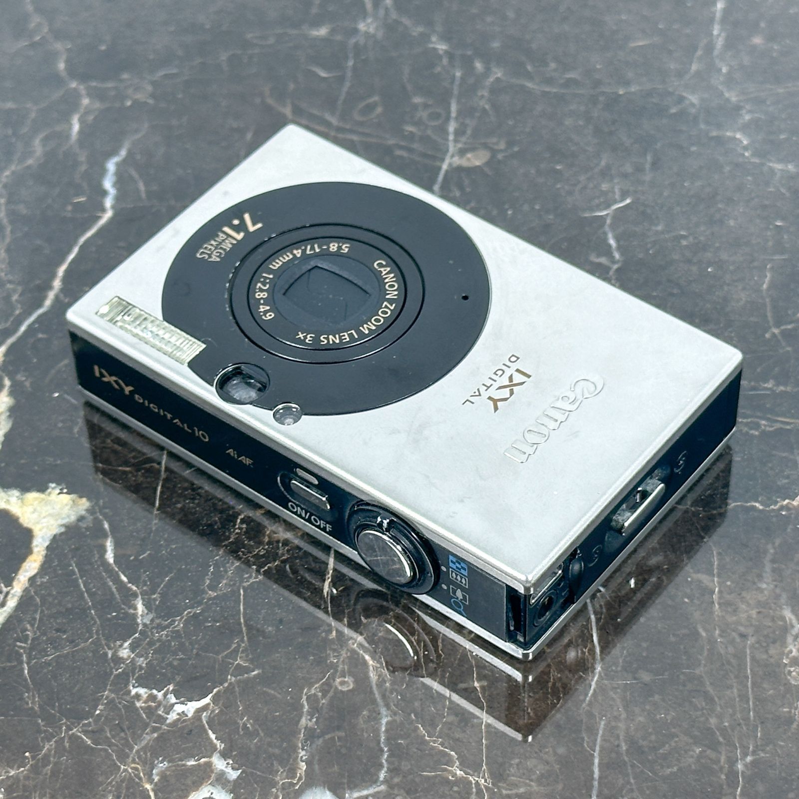 Canon IXY DIGITAL 10 ブラック 710万画素 光学3倍ズーム スリム軽量 