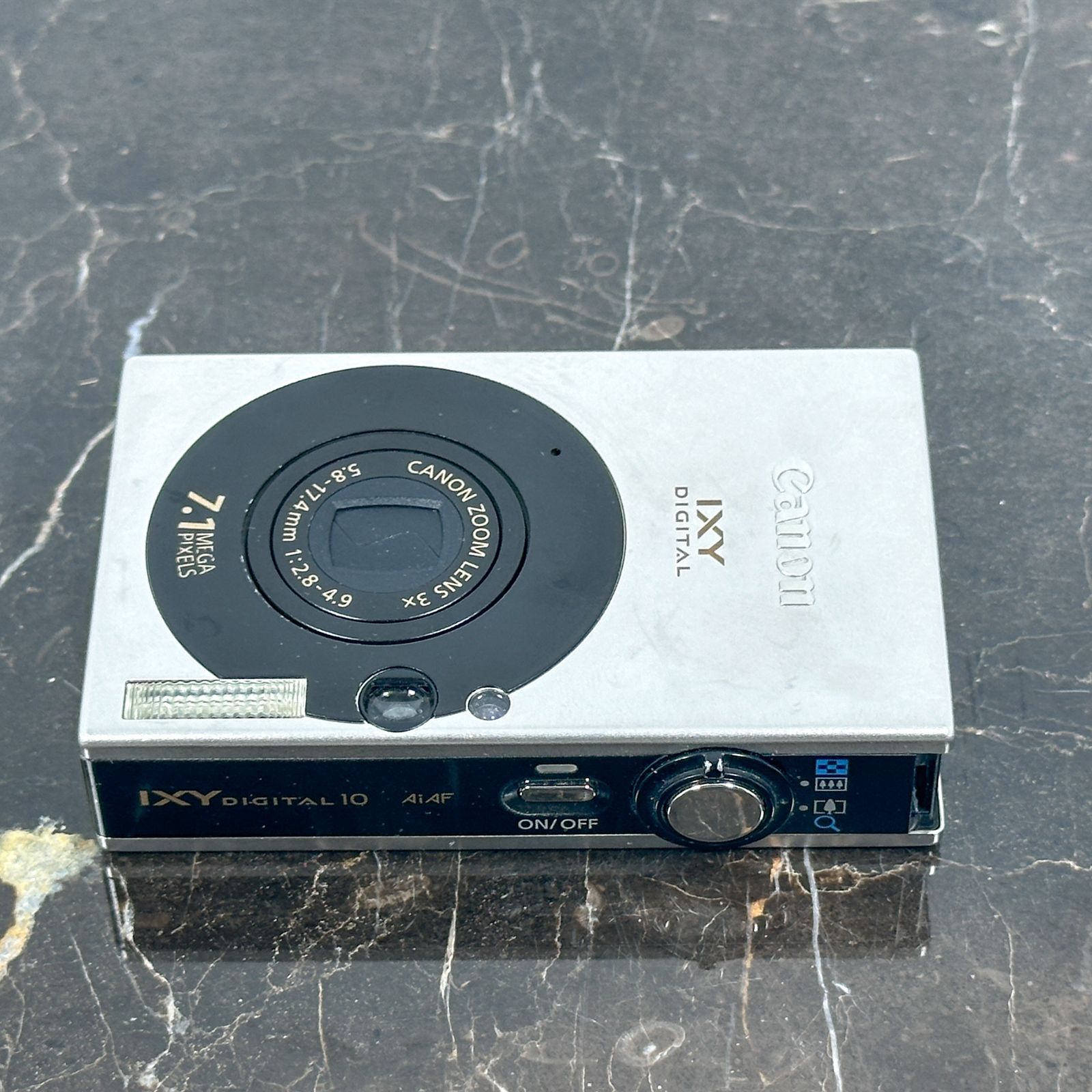 Canon IXY DIGITAL 10 ブラック 710万画素 光学3倍ズーム スリム軽量 