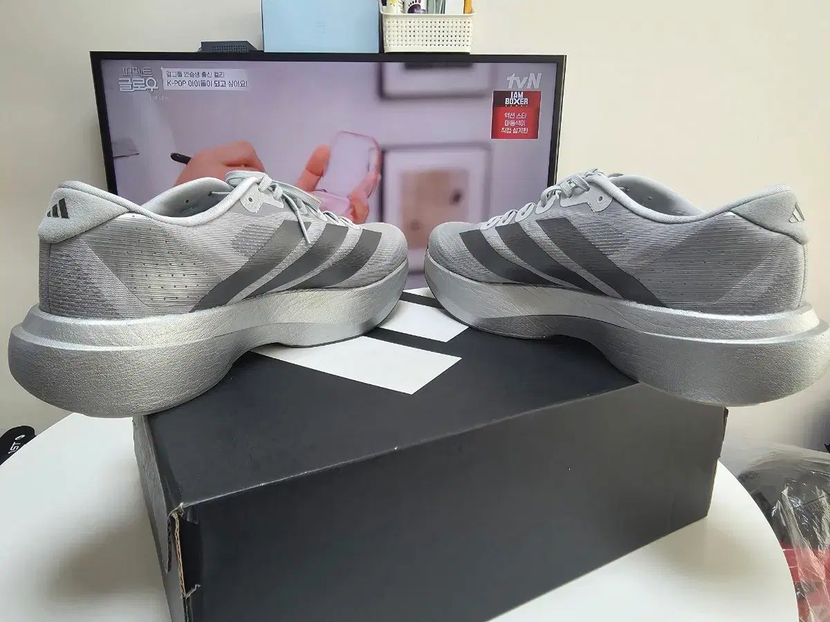 アディダス アディゼロ evo SL シルバー 285 級