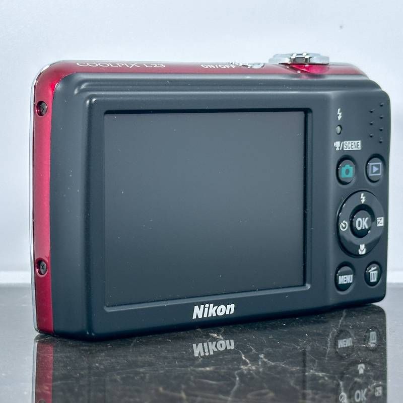 Nikon COOLPIX L23 レッド 1010万画素 28mm広角 光学5倍ズーム 単3電池