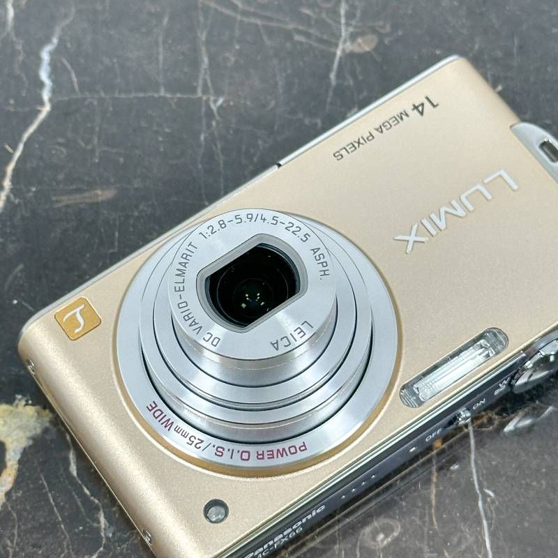美品】Panasonic LUMIX DMC-FX66 ゴールド 1410万画素 25mm広角 LEICA