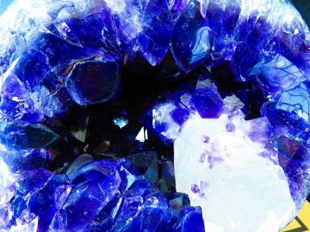 濃い濃い超強パワー 超迫力 品 ウルグアイ産 天然水晶宝石 台付きアメジストドーム超巨大13.3 kg 高さ280 mm tr 19294