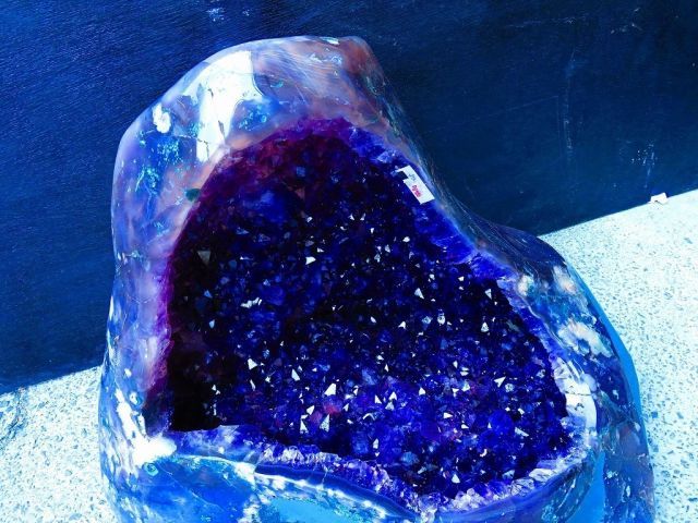 全面研磨済み超強パワー☆濃い濃い☆ウルグアイ産☆天然水晶宝石