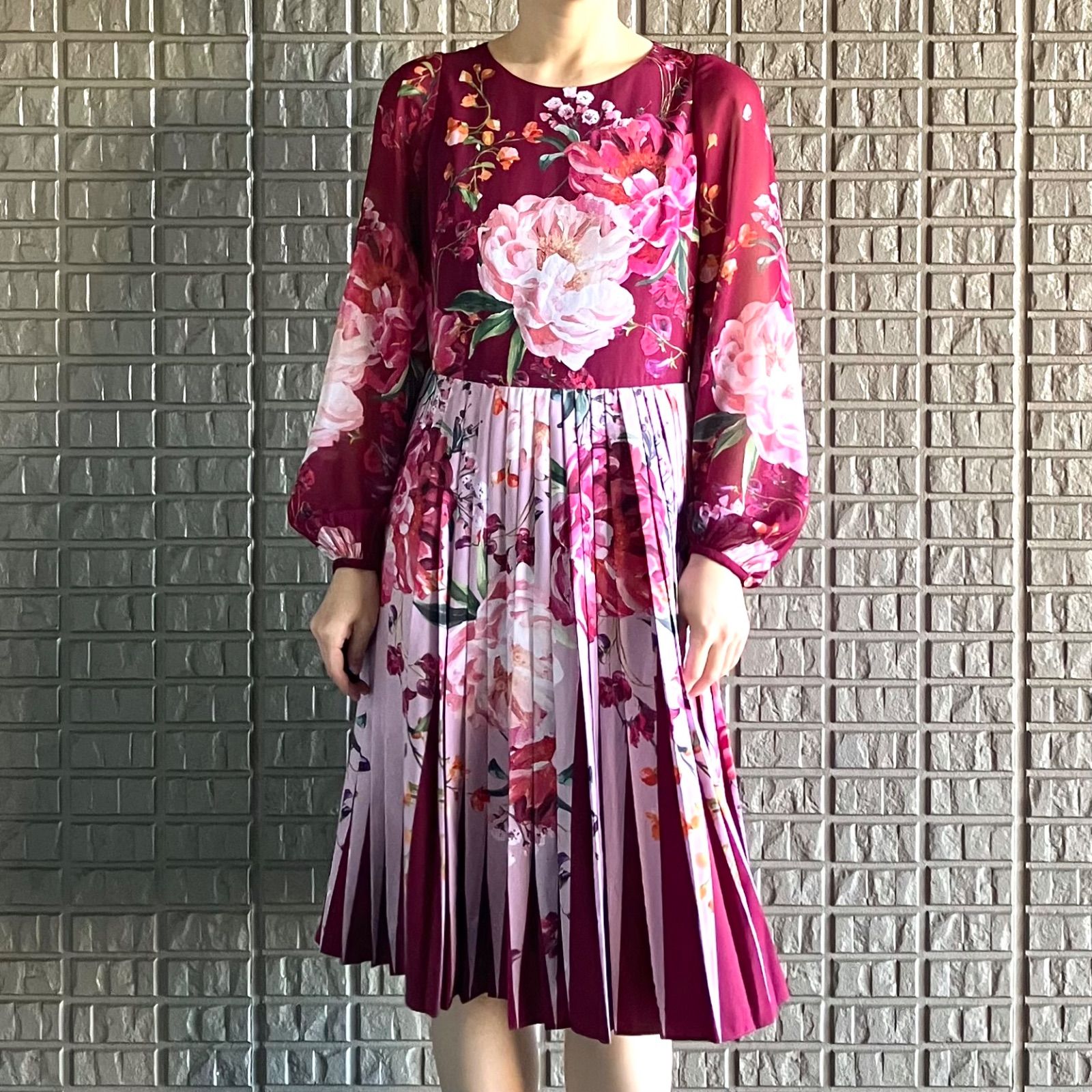 TED BAKER フラワープリントのプリーツドレス フレアワンピース 長袖