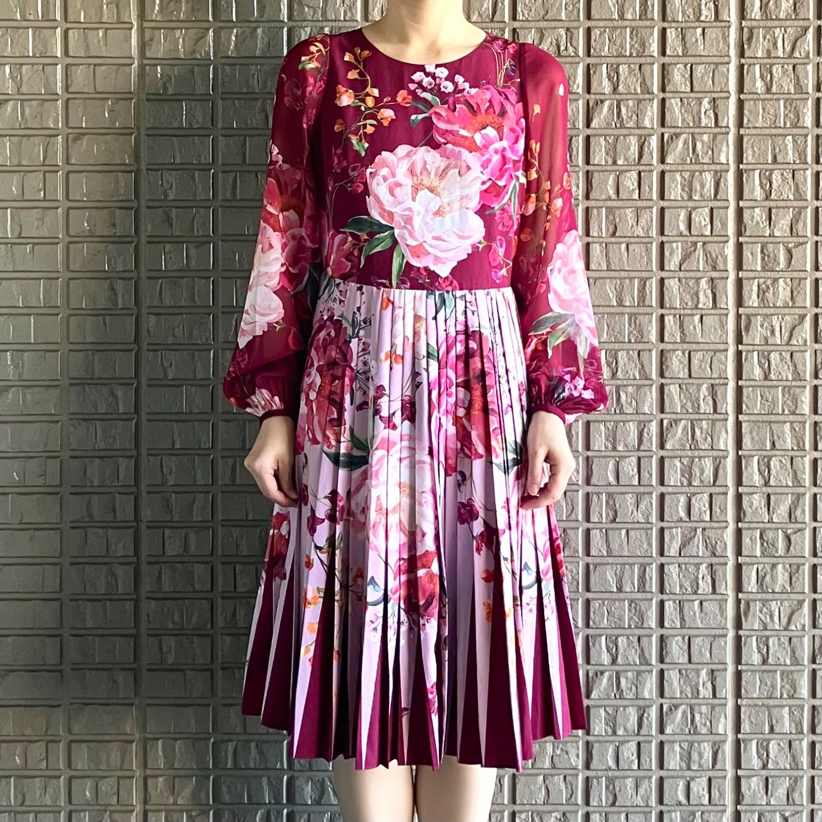 TED BAKER フラワープリントのプリーツドレス フレアワンピース 長袖