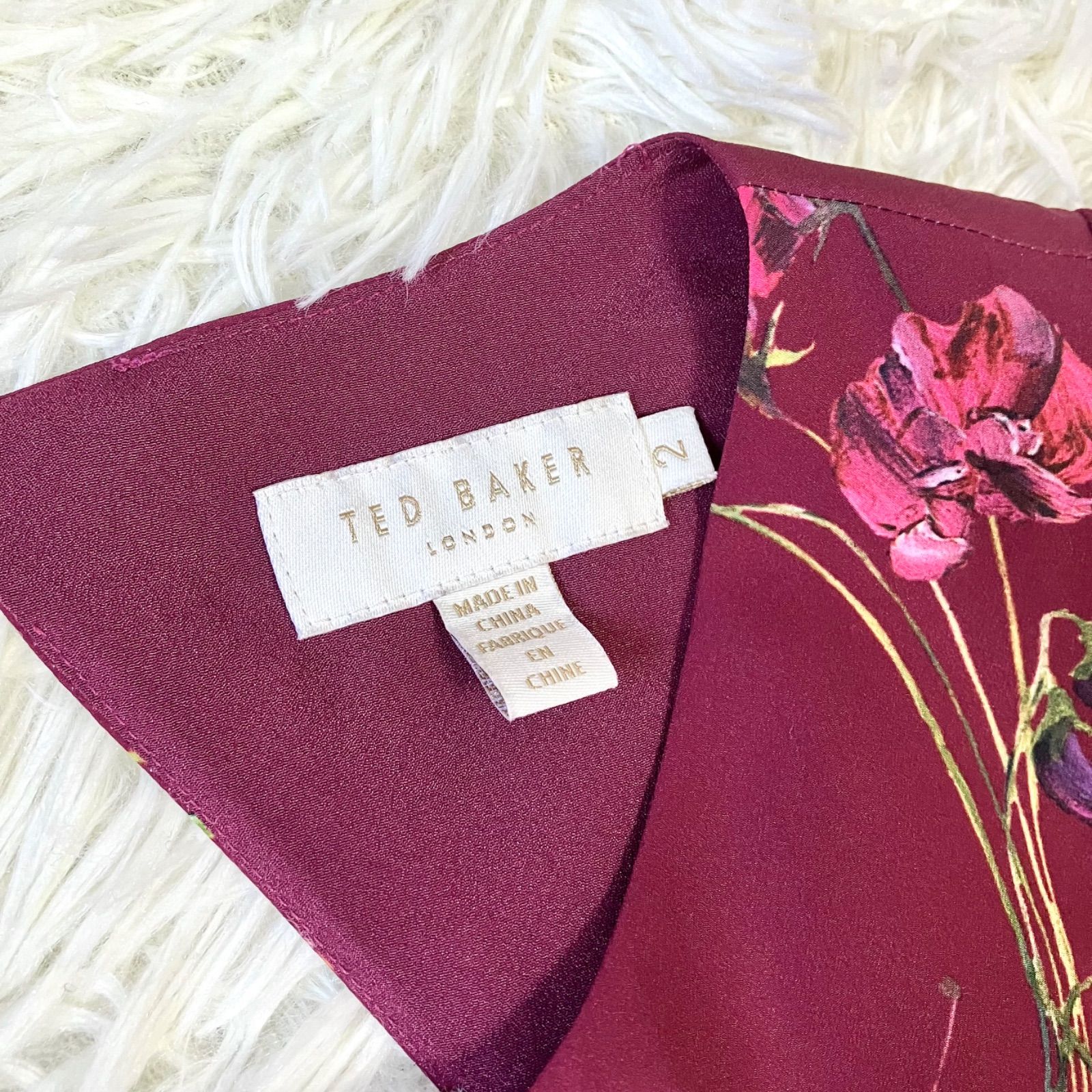 TED BAKER フラワープリントのプリーツドレス フレアワンピース 長袖