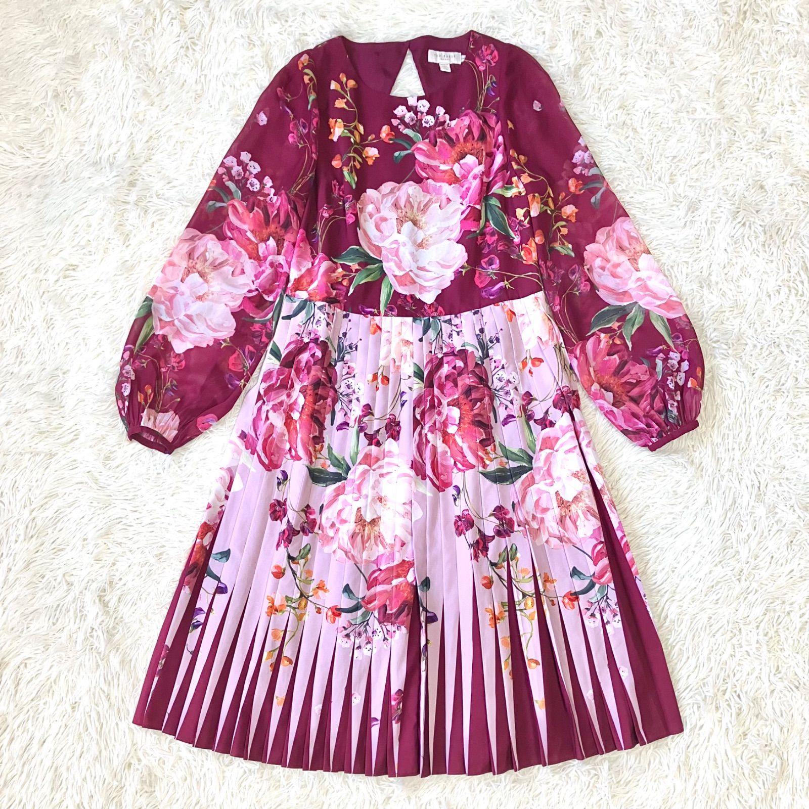 Ted Baker フラワープリント ワンピース TED BAKER フラワープリントのプリーツドレス フレアワンピース 長袖