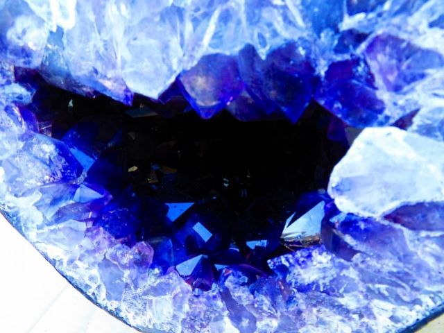 絶品濃い濃い超強パワー☆超迫力☆限定品☆ウルグアイ産☆天然水晶宝石