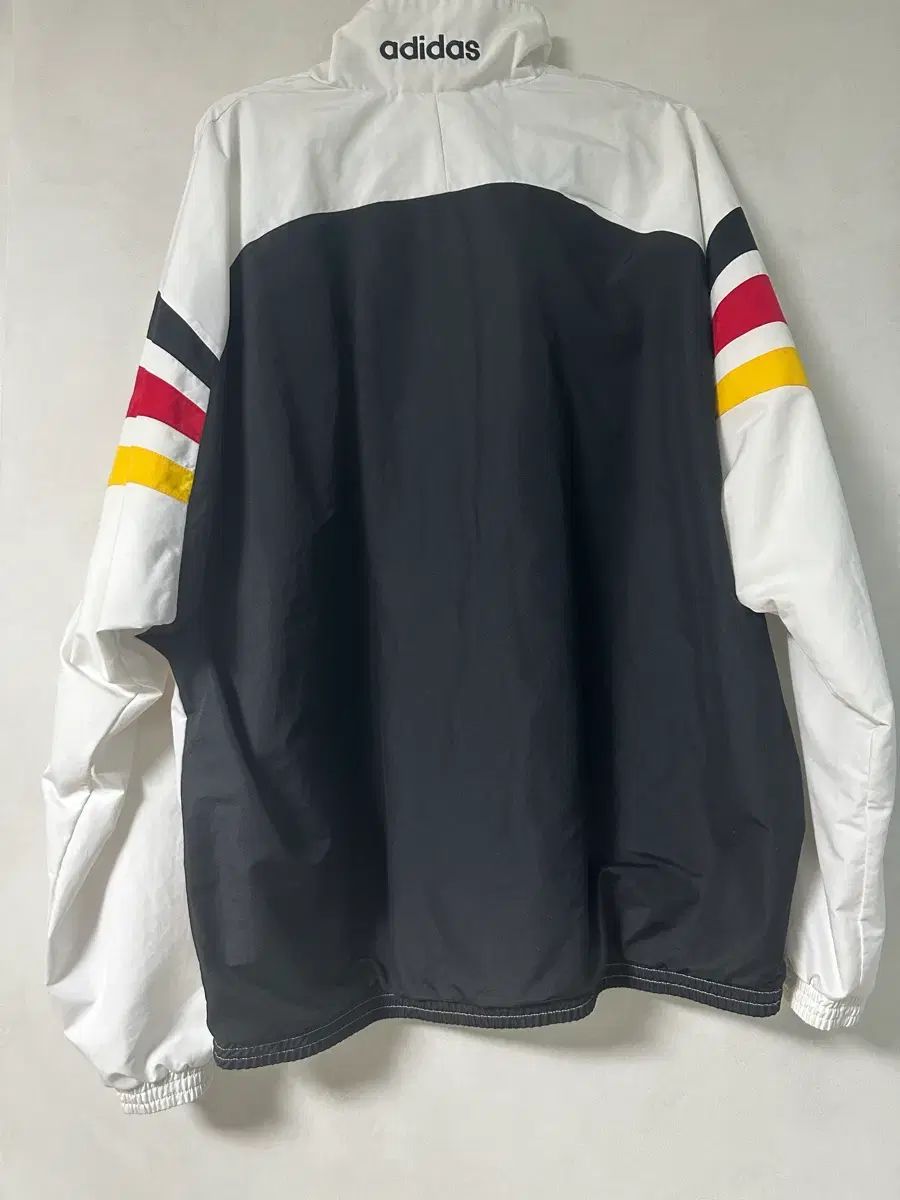 アディダス ドイツ 1996 ウーブン トラック ジャケット 白 出品 - メルカリ