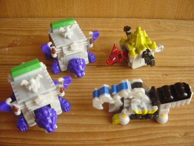 ♯Eee23Ct仮面ライダーキバカプセルギミックドラゴン全4種 ガチャポン ♯Eee23Ct仮面ライダーキバカプセルギミックドラゴン全4種 ガチャポン