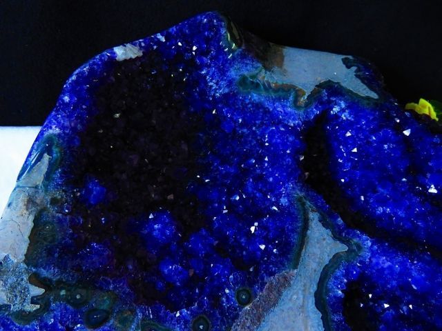 超濃い☆超迫力ウルグアイ産☆ 天然水晶☆アメジストクラスター 超巨大