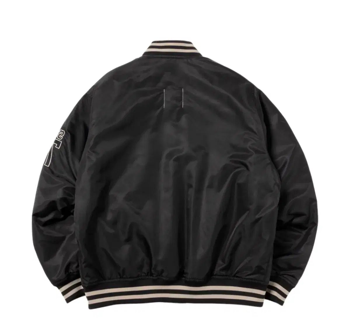 XL ソロイスト NEW ERA スタジャン ブラック - メルカリ