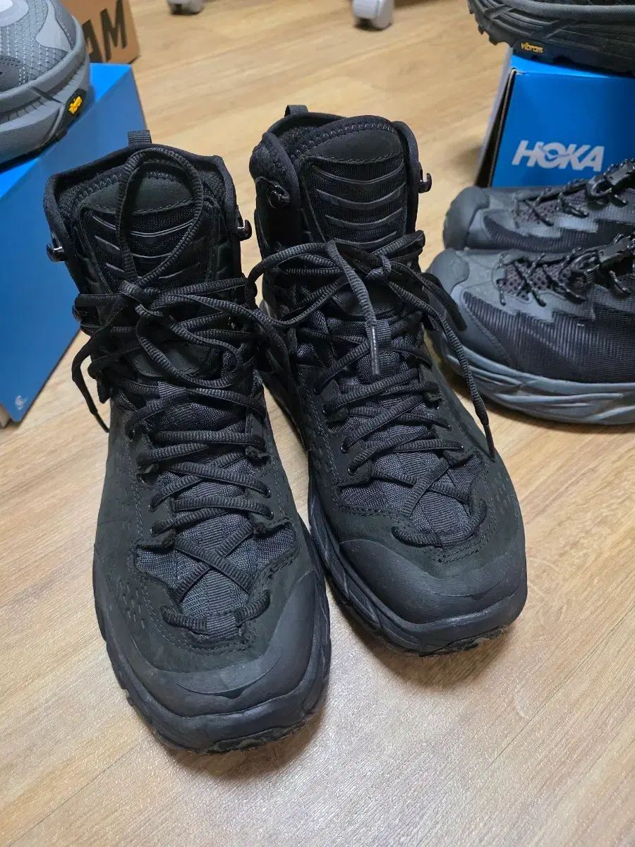 HOKA ONE ホカオネオネ トー ウルトラ ハイ 2 270 ブラック