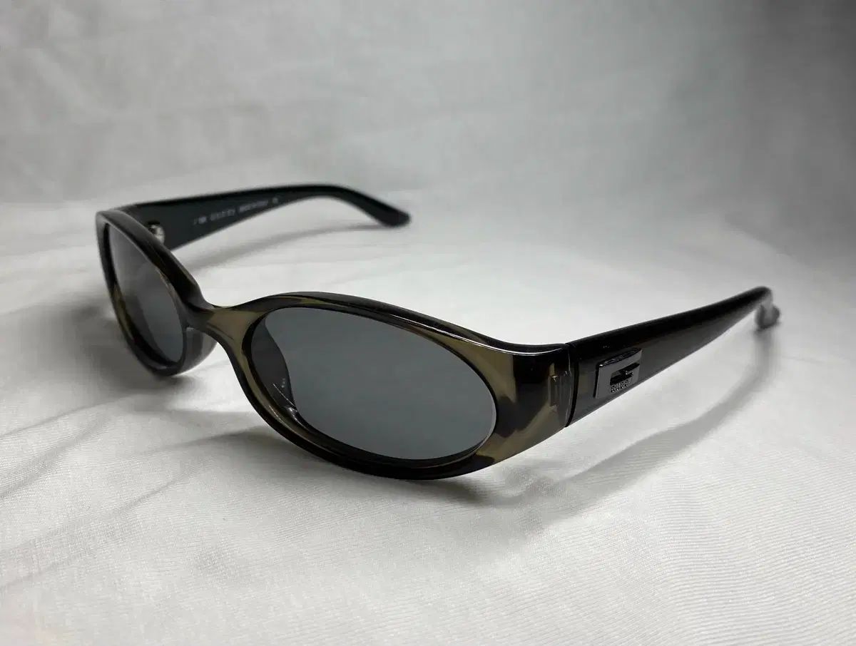 90s グッチ ヴィンテージ サングラス オーヴァル Gロゴ - メルカリ