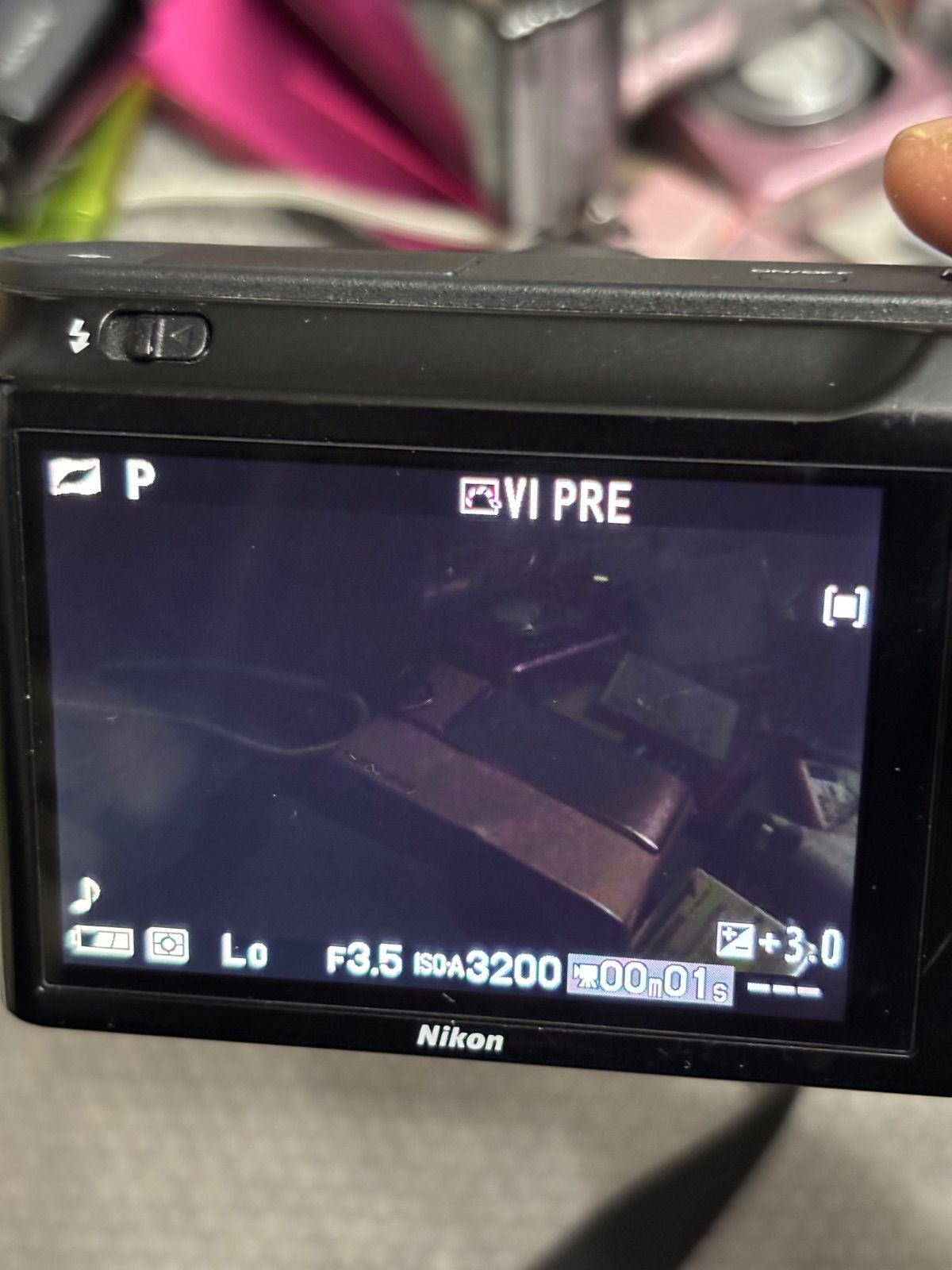 J ミラーレスカメラ