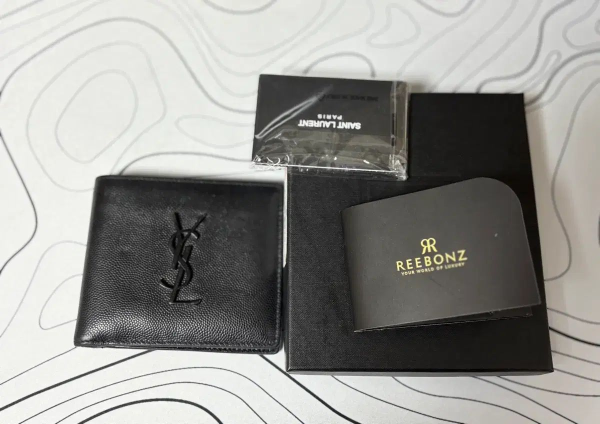 YVES SAINT LAURENT イヴ サンローラン 二つ折り財布 흑장 フルセット