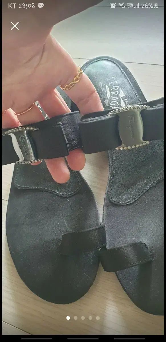 フェラガモ ブラック ウール リボン サンダル - メルカリ