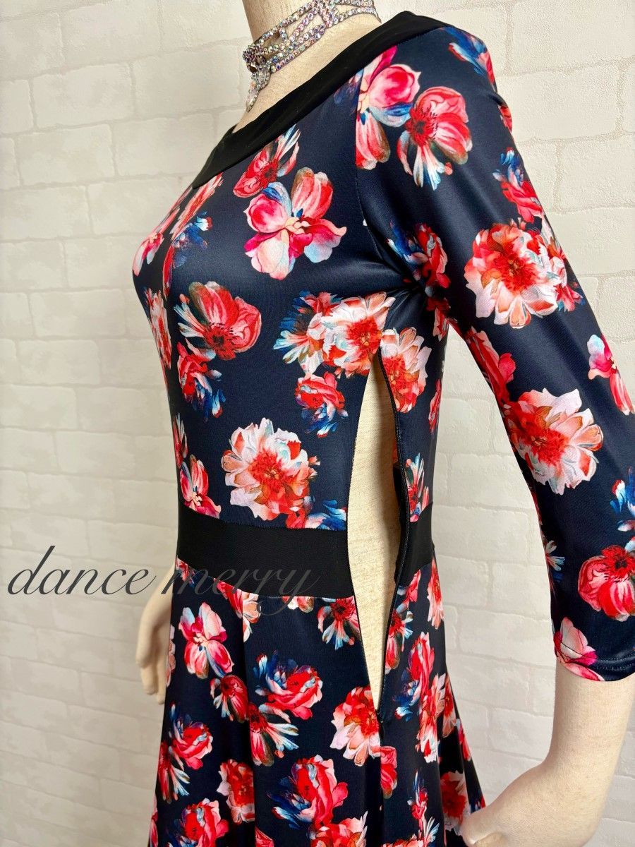 MERRY】新品 社交ダンス ワンピース 黒 赤 短め レッスン タンゴ 2414