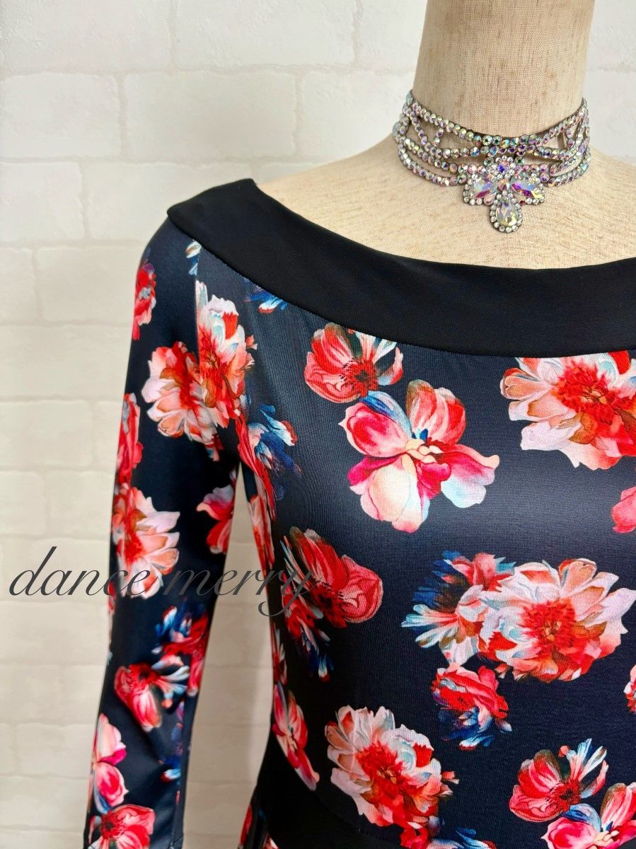 新品　社交ダンス　ワンピース　黒　赤　短め　レッスン　タンゴ　2414 MERRY】新品 社交ダンス ワンピース 黒 赤 短め レッスン タンゴ 2414