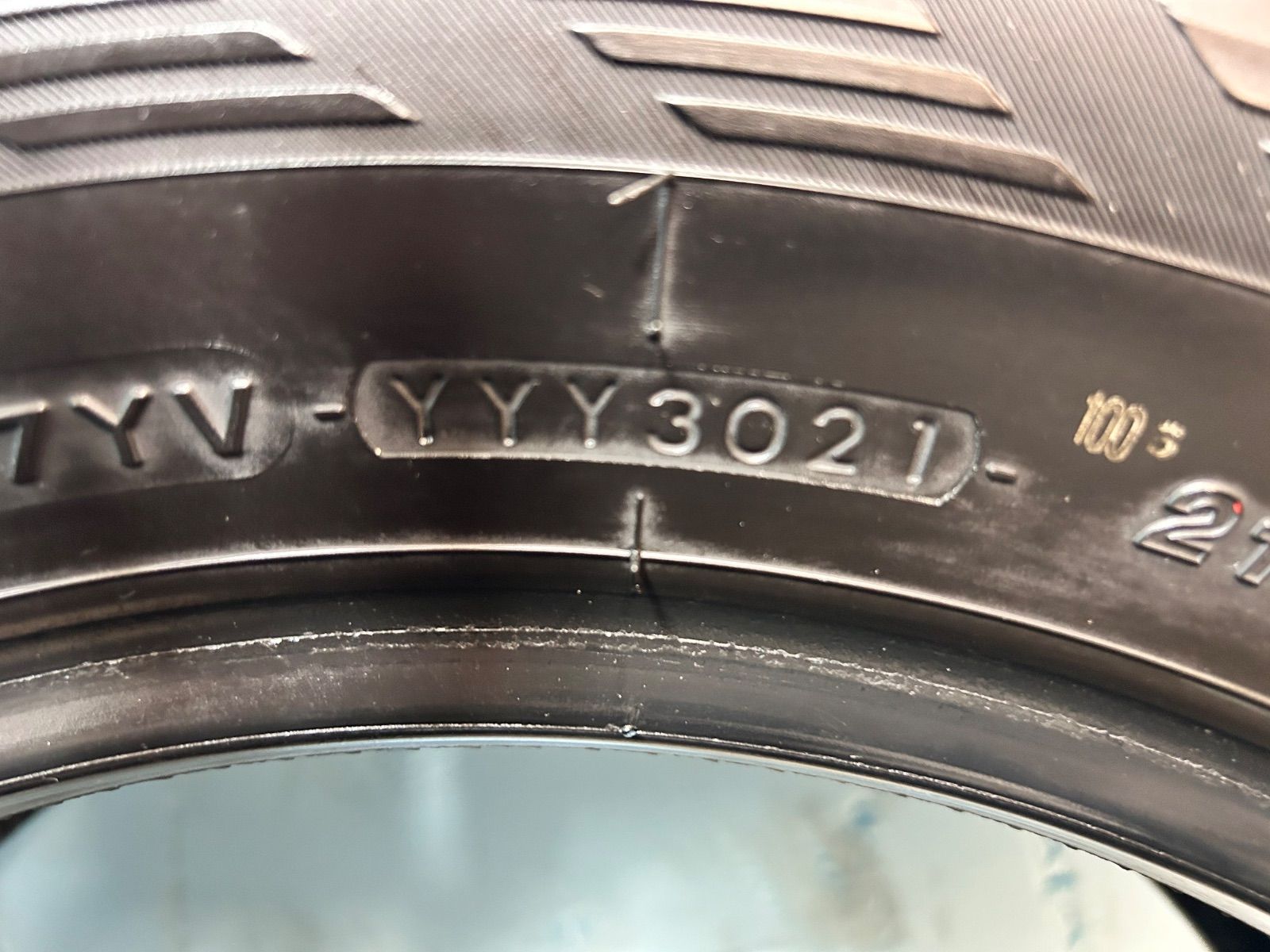 スタッドレスタイヤ 16インチ