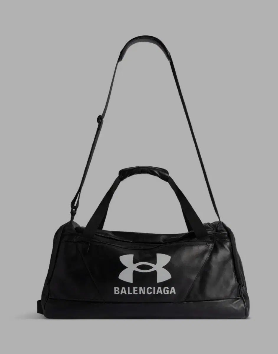 バレンシアガ アンダーアーマー クロスボディーバッグ