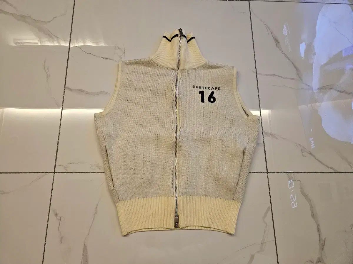 SOUTH CAPE ニット ベスト アイボリー 16 M