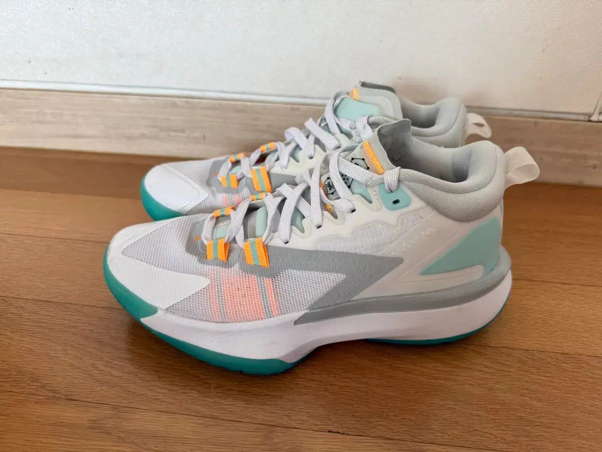 NIKE ジョーダン Zion 1 バスケシューズ 白 ミント 255 mm