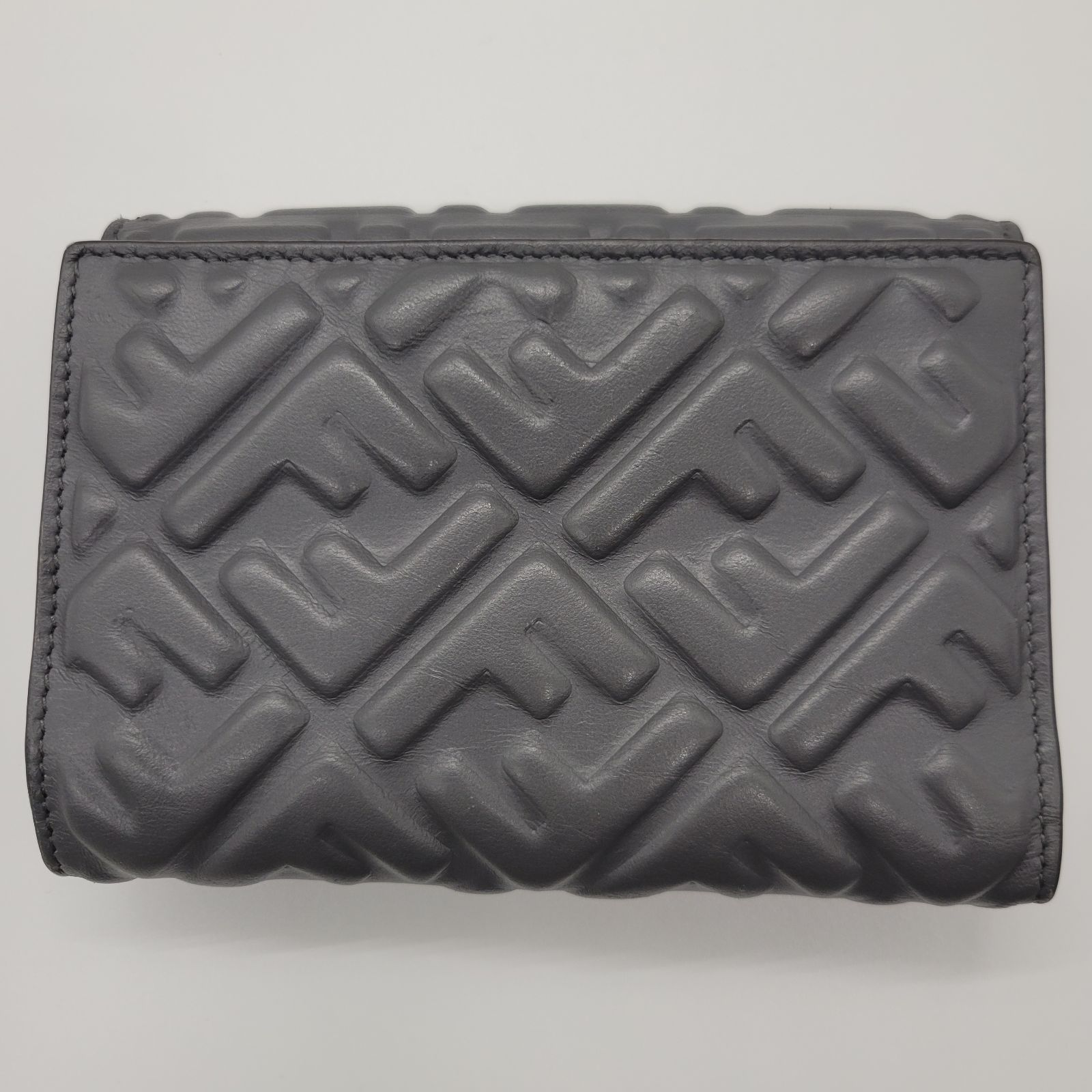 FENDI フェンディ 二つ折り財布 コンパクトウォレット グレー ゴールド