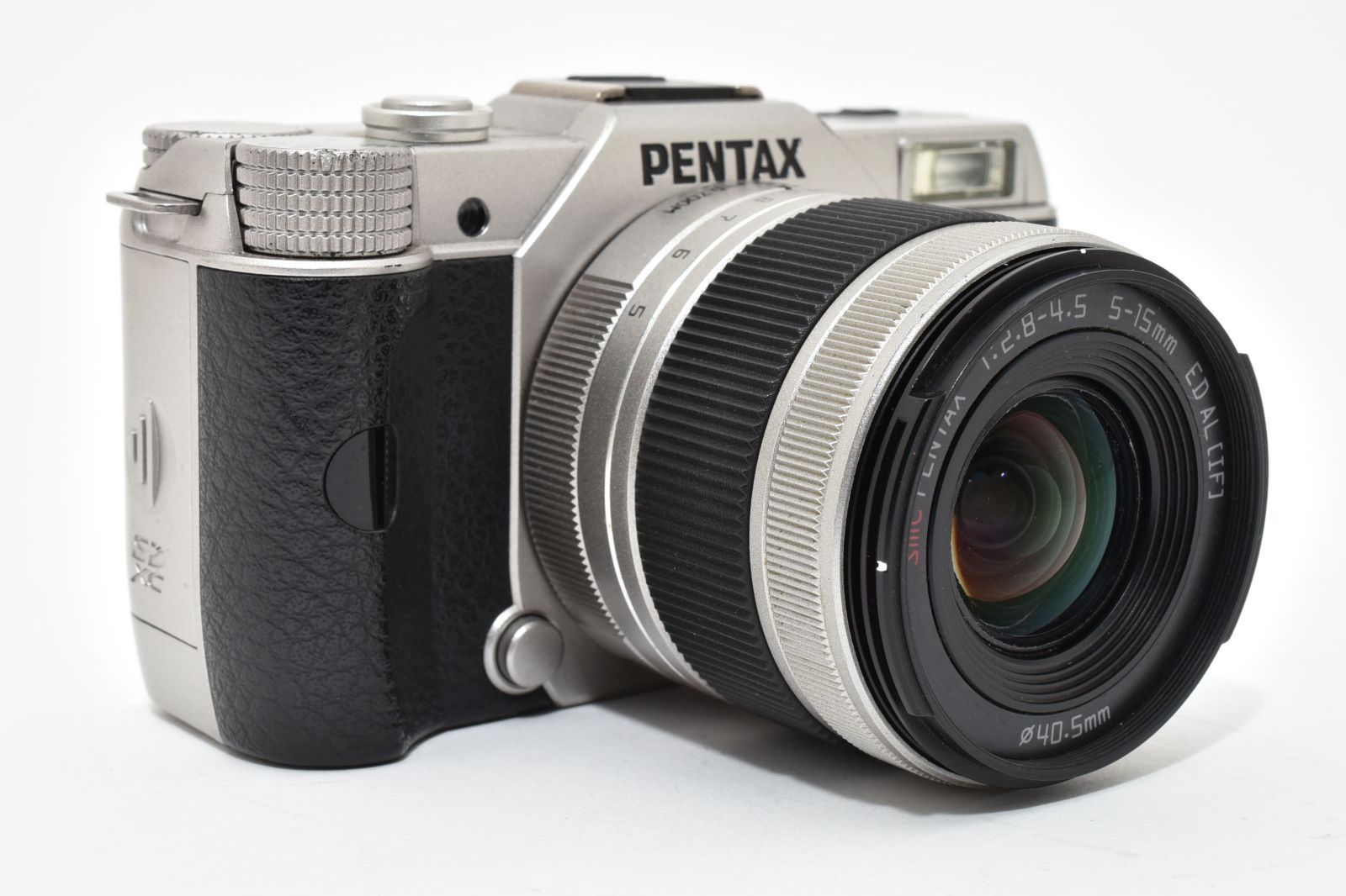 ☆良品【PENTAX】Q10 カラー + 02 5-15mm ペンタックス ☆良品☆ペンタックス PENTAX Q10 シルバー レンズキット 5-15mm F2.8